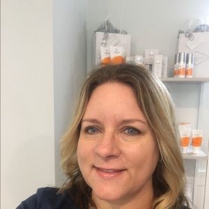 Meet your Posher, Debra